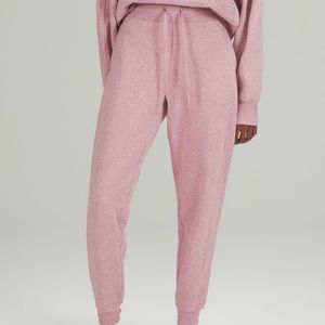 Lululemon Scuba High-Rise Jogger
Heathered Pink Taupe, Size 2 -NWT